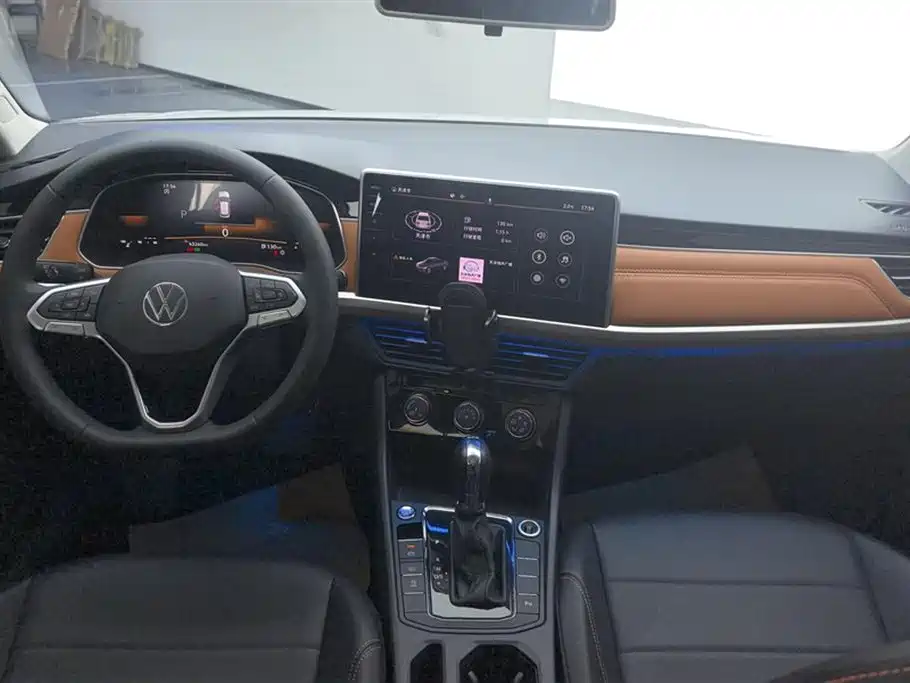 Volkswagen Bora 2023 200TSI DSG Yuexing Edition фото 12