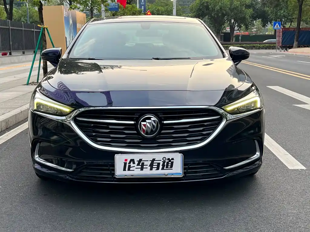 Фото 25 - Buick LaCrosse