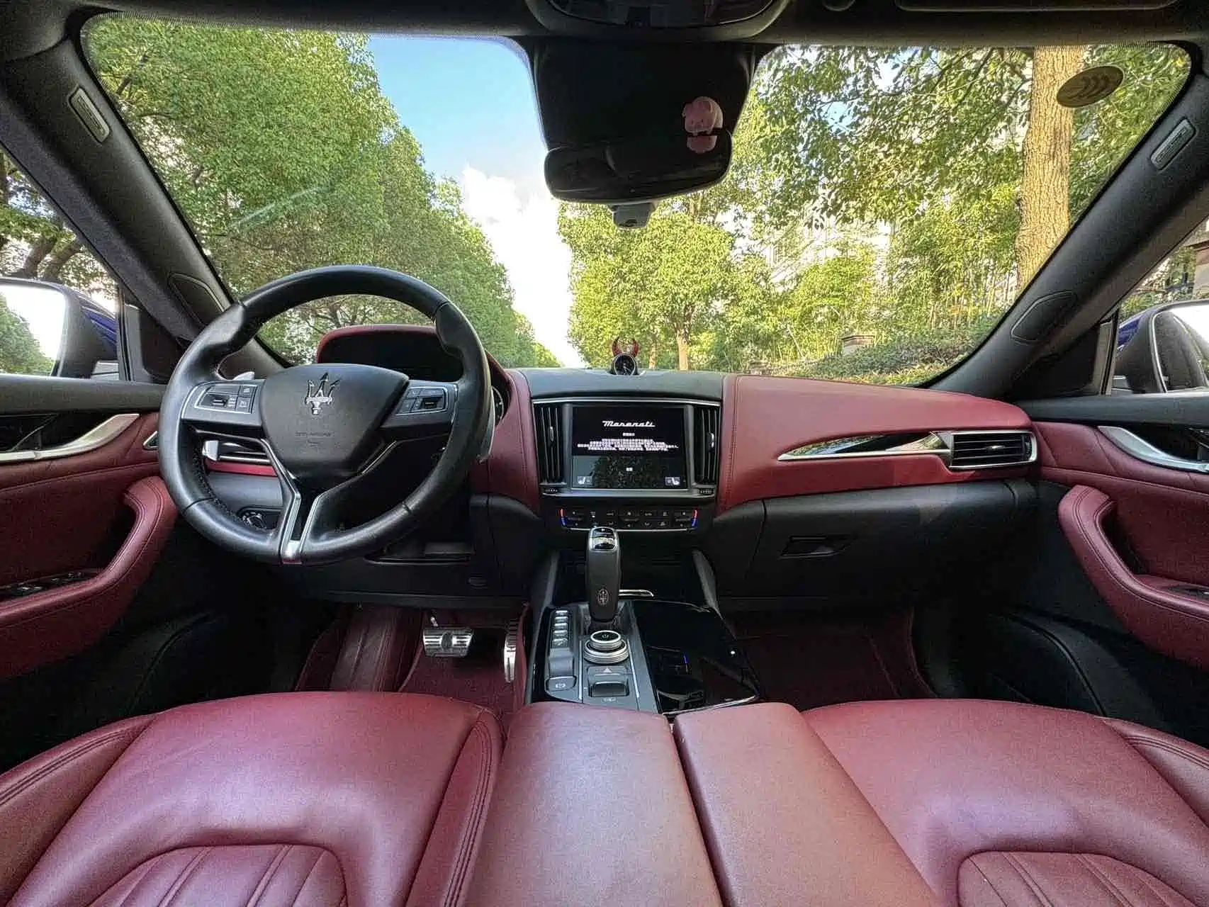 Photo 7 - Maserati Levante