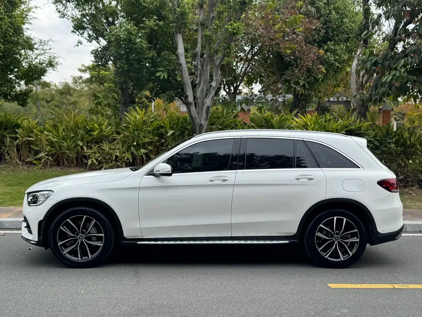Mercedes-Benz GLC 2020 Facelift GLC 300 L 4MATIC Dynamic фото 11