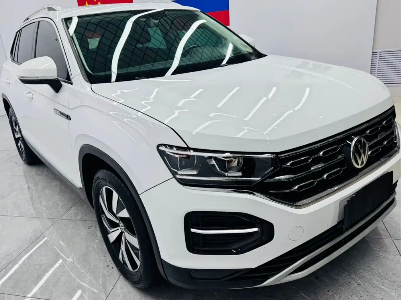 Volkswagen Tayron 2021 280TSI 2WD Luxury Smart Connect фото 3
