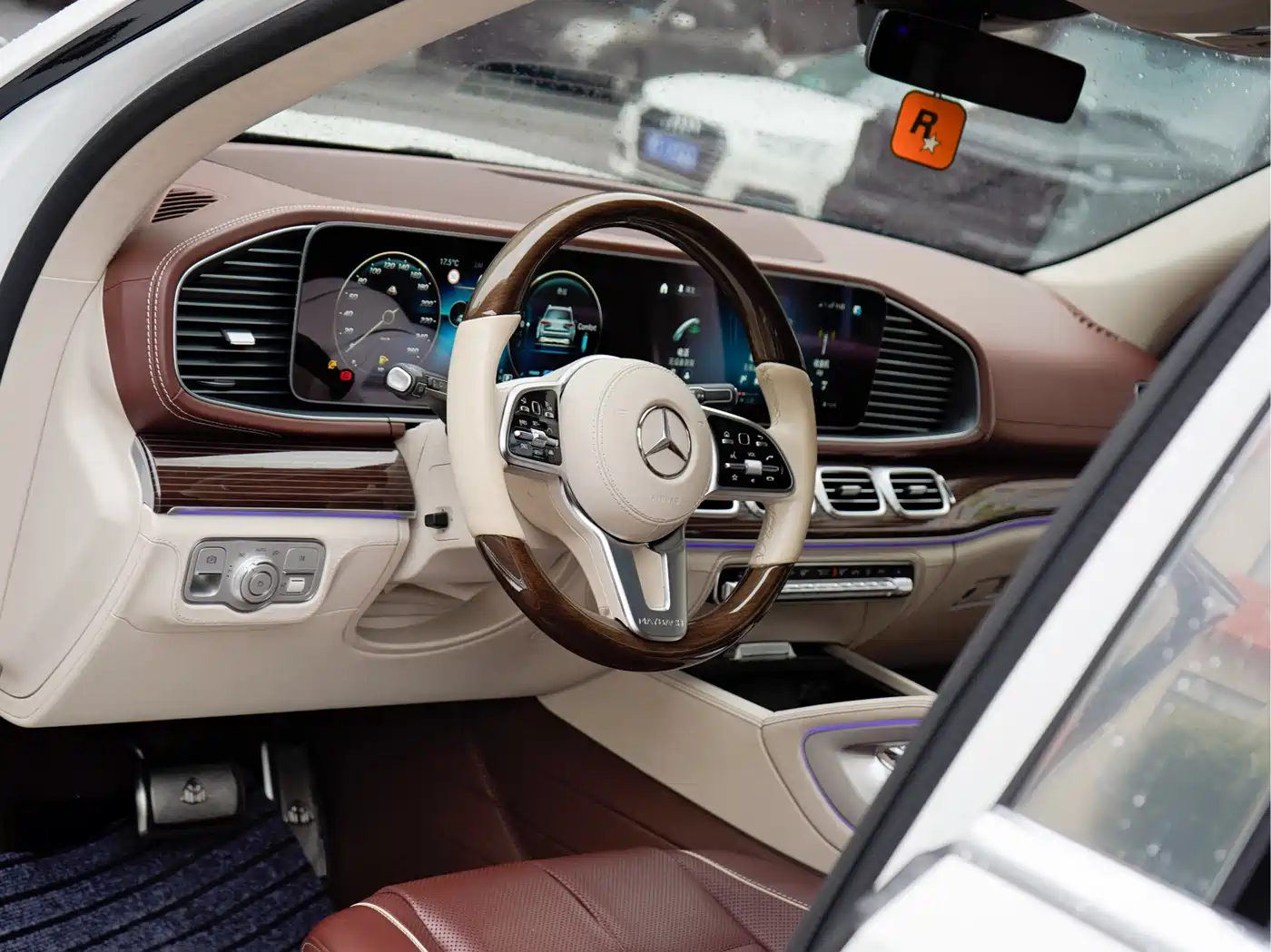 MERCEDES-BENZ MAYBACH GLS