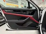 Photo 13 - Porsche Panamera