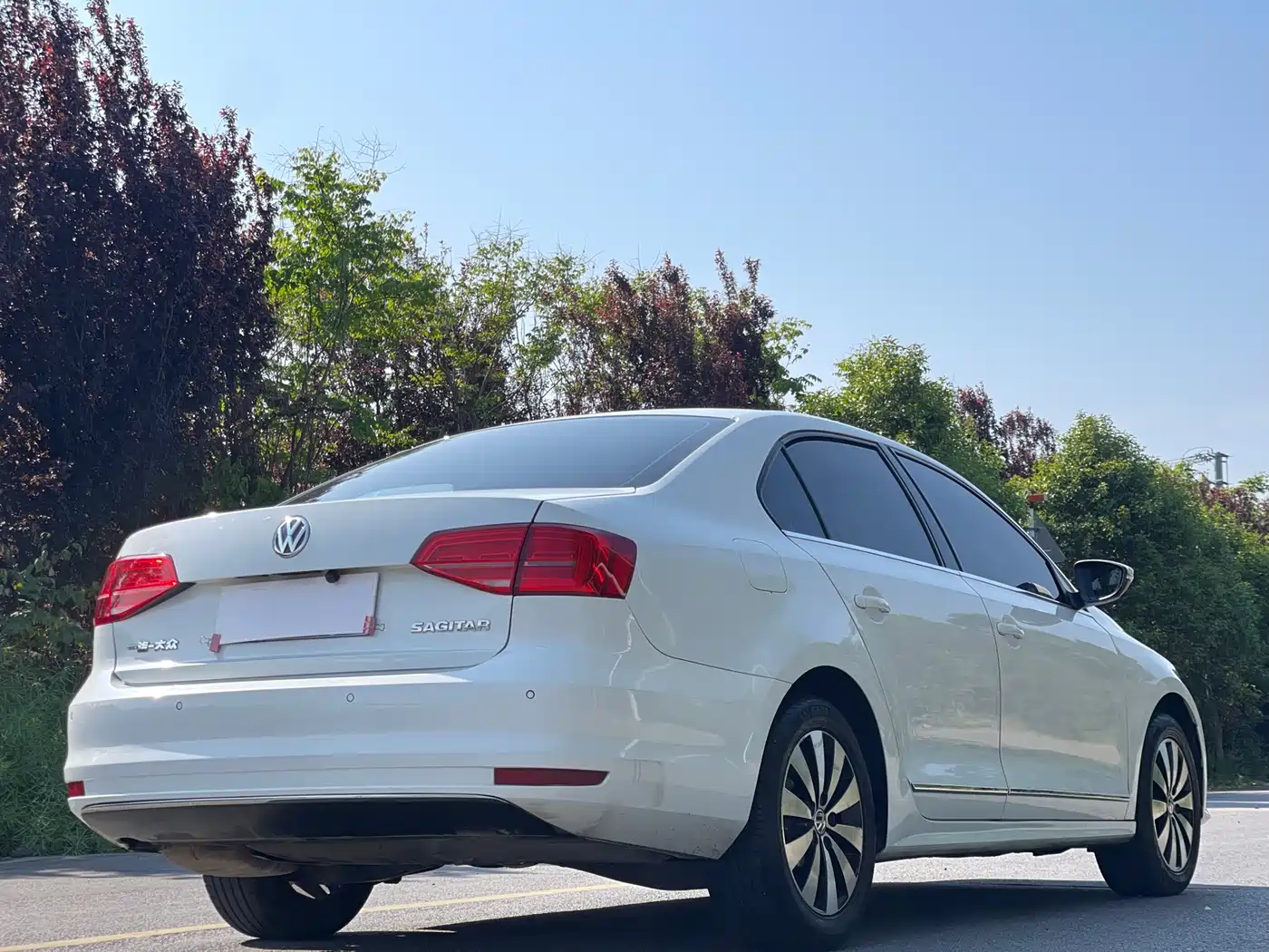 Volkswagen Sagitar 2018 1.6L Automatic Comfort фото 7