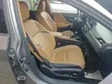Фото 25 - Lexus ES