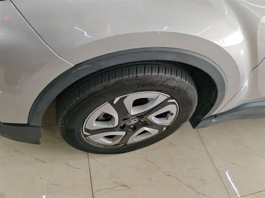 Toyota C-HR EV 2020 Luxury Sunroof Edition фото 23