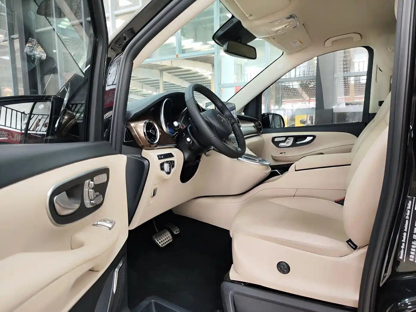 MERCEDES-BENZ V CLASS