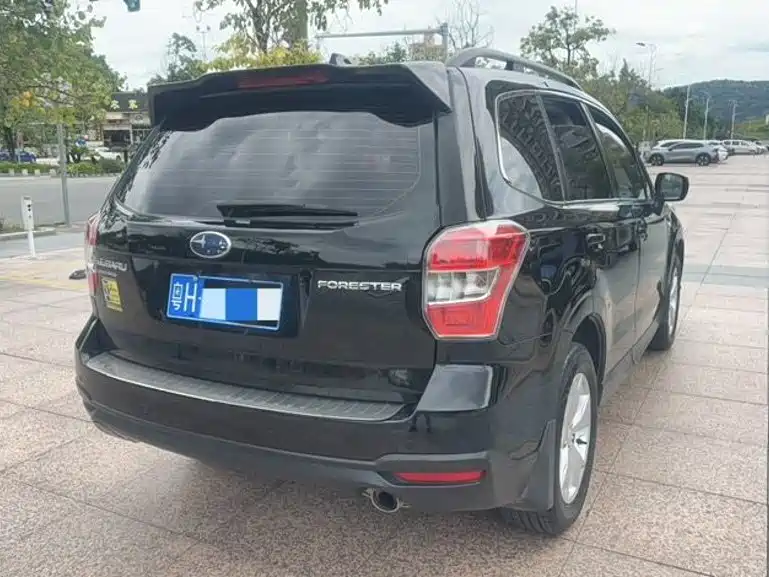 Photo 4 - Subaru Forester