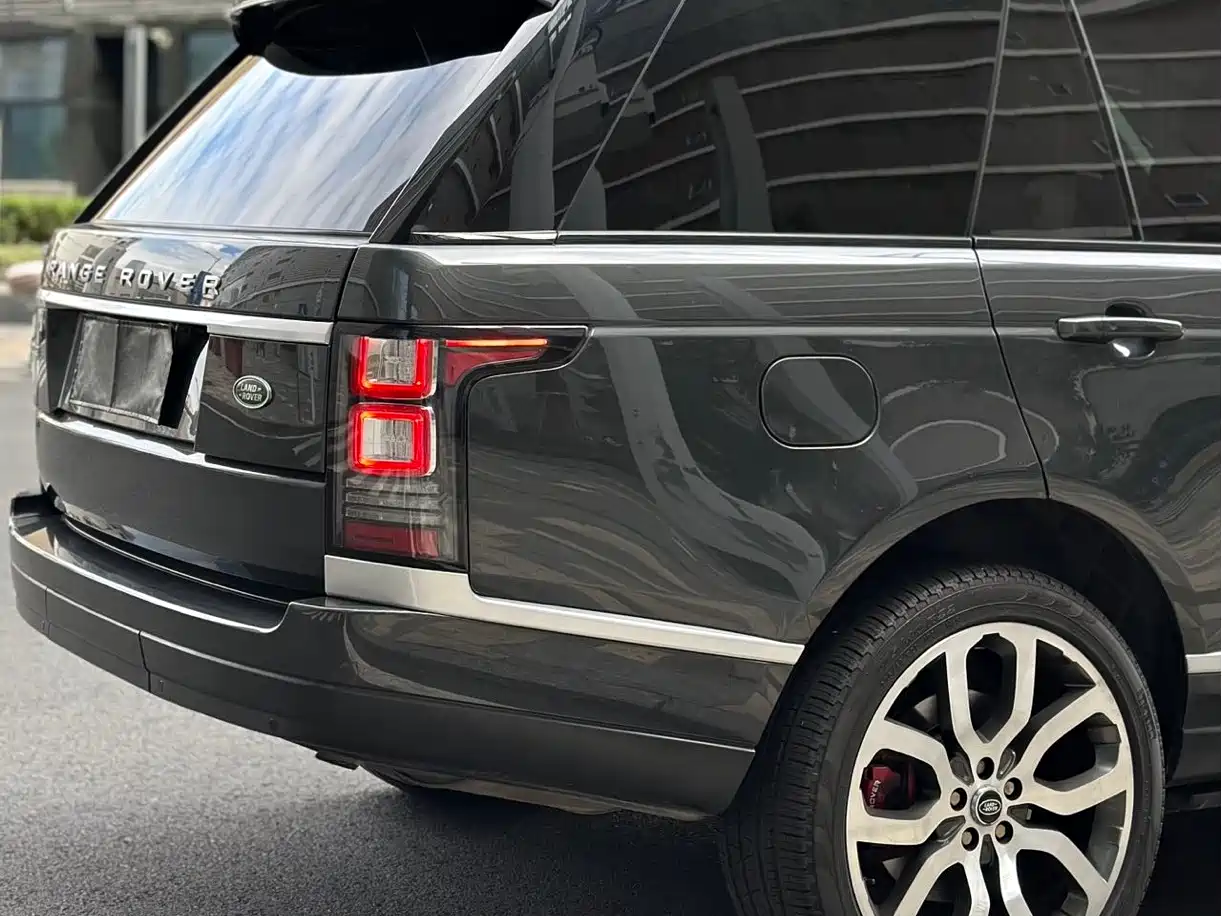 Land Rover Range Rover 2015 3.0 TDV6 Vogue фото 4