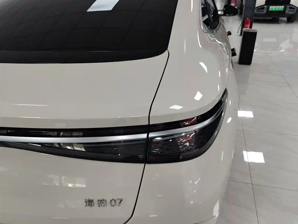 BYD Seal 07 DM-i 2025 Model DM-i 1.5L 125km Luxury фото 8