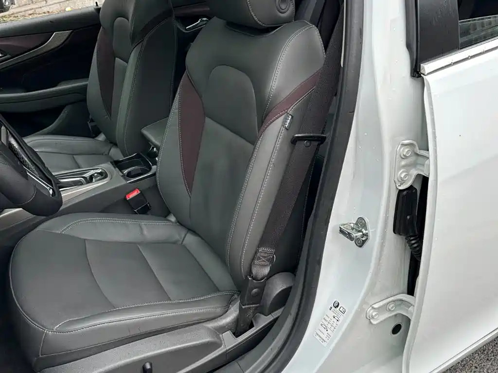 Chevrolet Malibu 2018 530T Automatic Luxury Edition фото 11