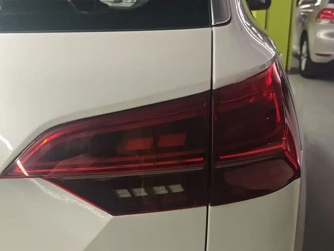 Volkswagen Tayron 2021 330TSI 2WD Luxury Smart Connect Plus фото 15