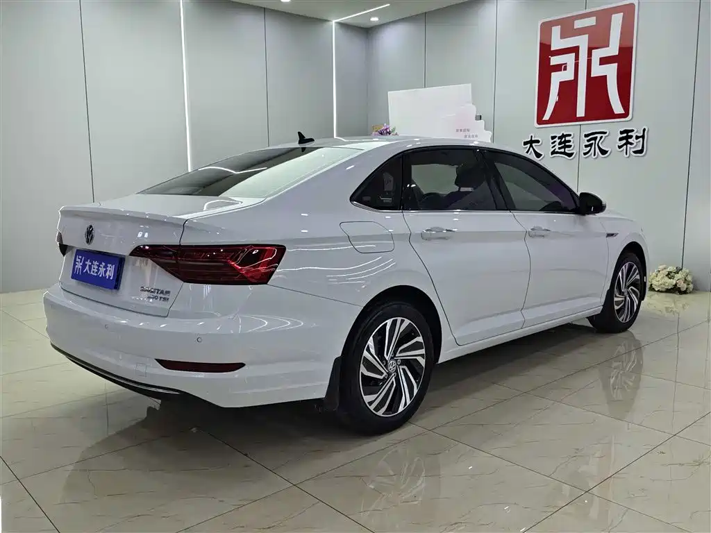 Volkswagen Sagitar 2022 280TSI DSG Surpassing Edition фото 6