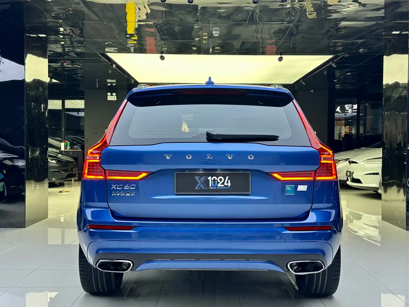 Volvo XC60 Plug-in Hybrid 2020 2021 T8 E-Drive Hybrid Inscription Sport
