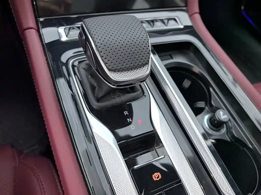 Hongqi H5 PHEV 2025 130 Super Hybrid Edition фото 14