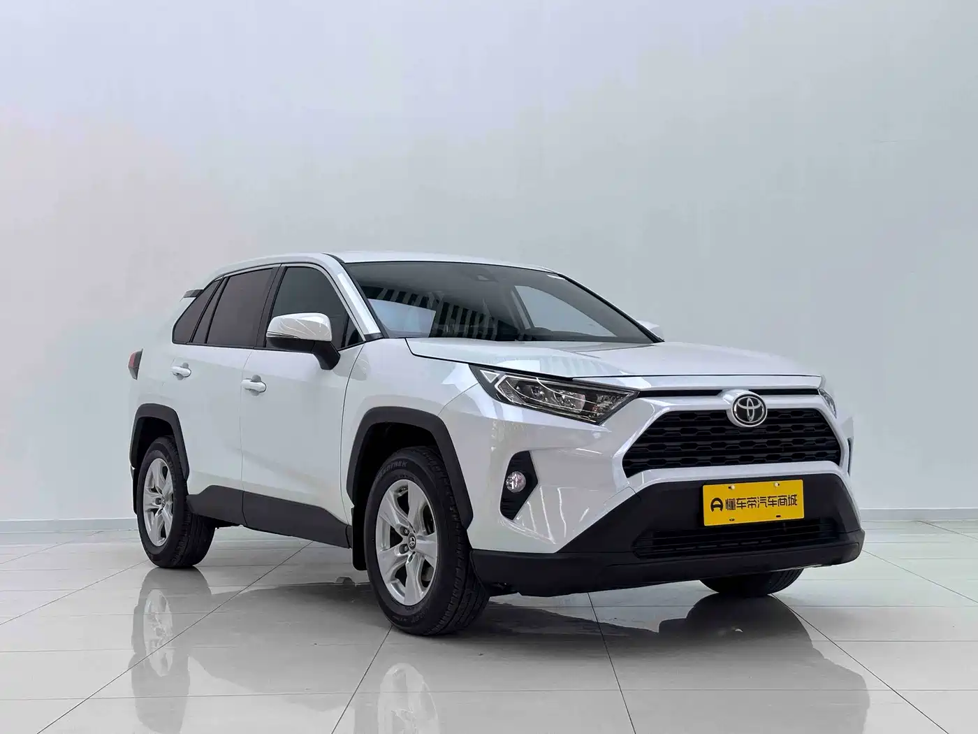 Toyota RAV4 Rongfang 2022 2.0L CVT 2WD Urban Edition фото 3