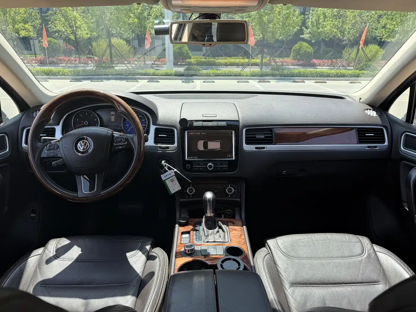 Volkswagen Touareg 2011 3.0TSI Standard фото 8