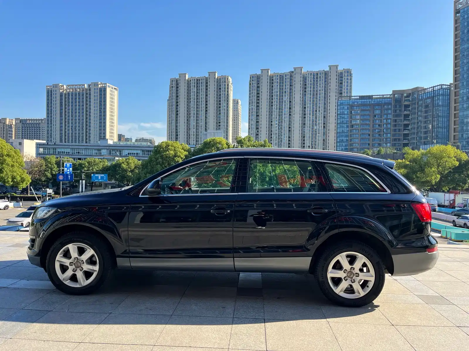 Фото 4 - Audi Q7