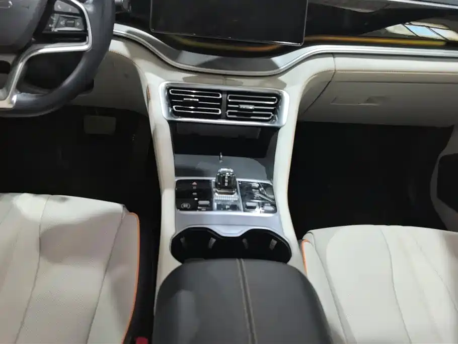 BYD Song PLUS PHEV 2023 Champion Edition DM-i 110KM Flagship фото 16