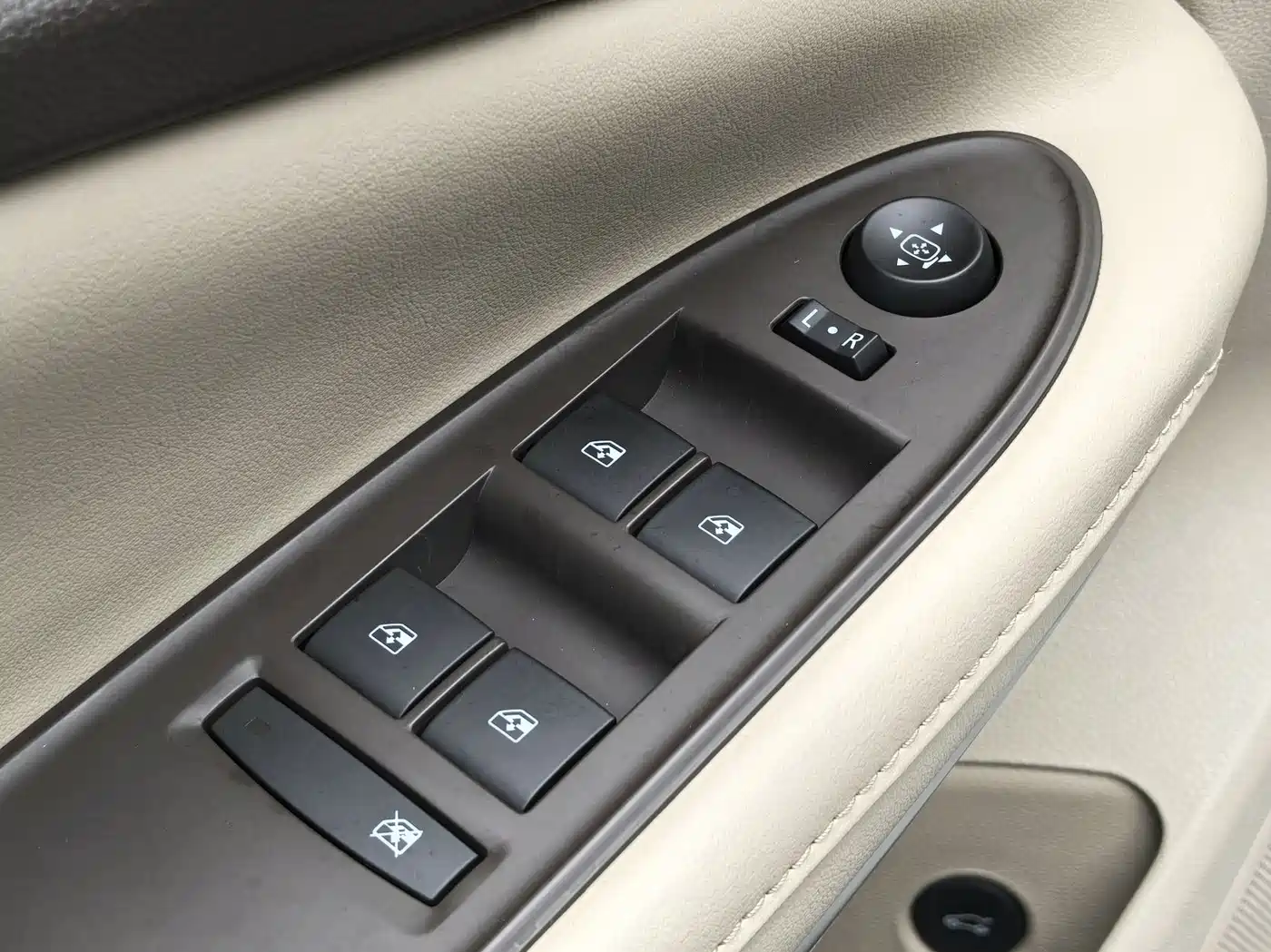 Buick Verano 2017 Sedan 15S Automatic Leading фото 22