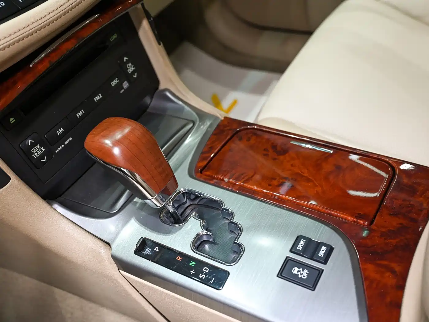 Toyota Crown 2012 2.5L Royal Leather Edition фото 13