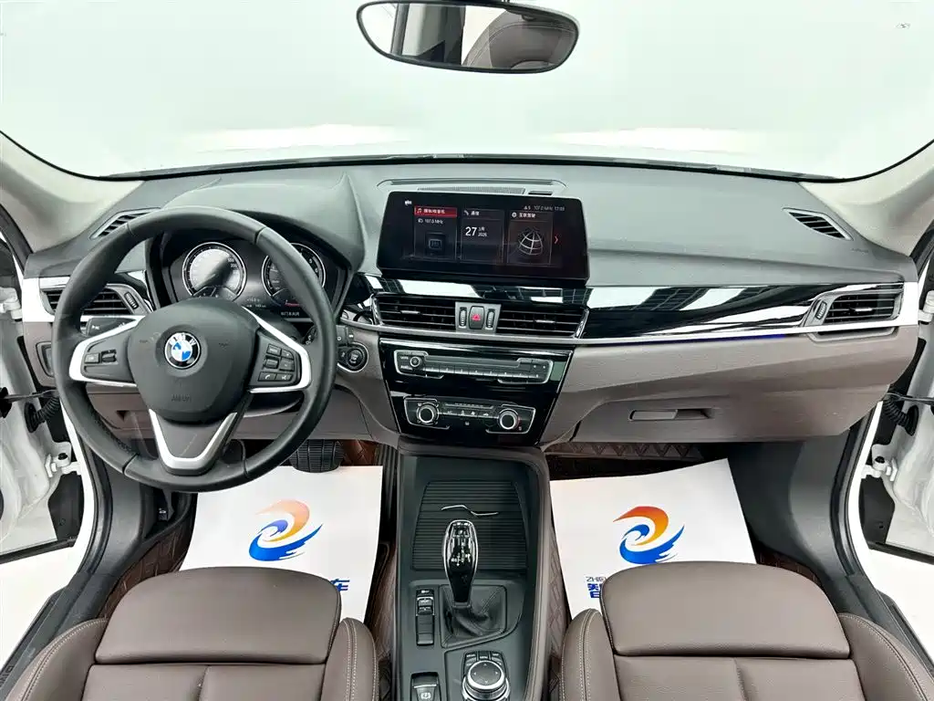 BMW X1 2022 sDrive20Li Fashion фото 15