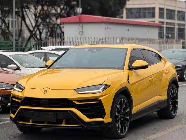 lamborghini urus