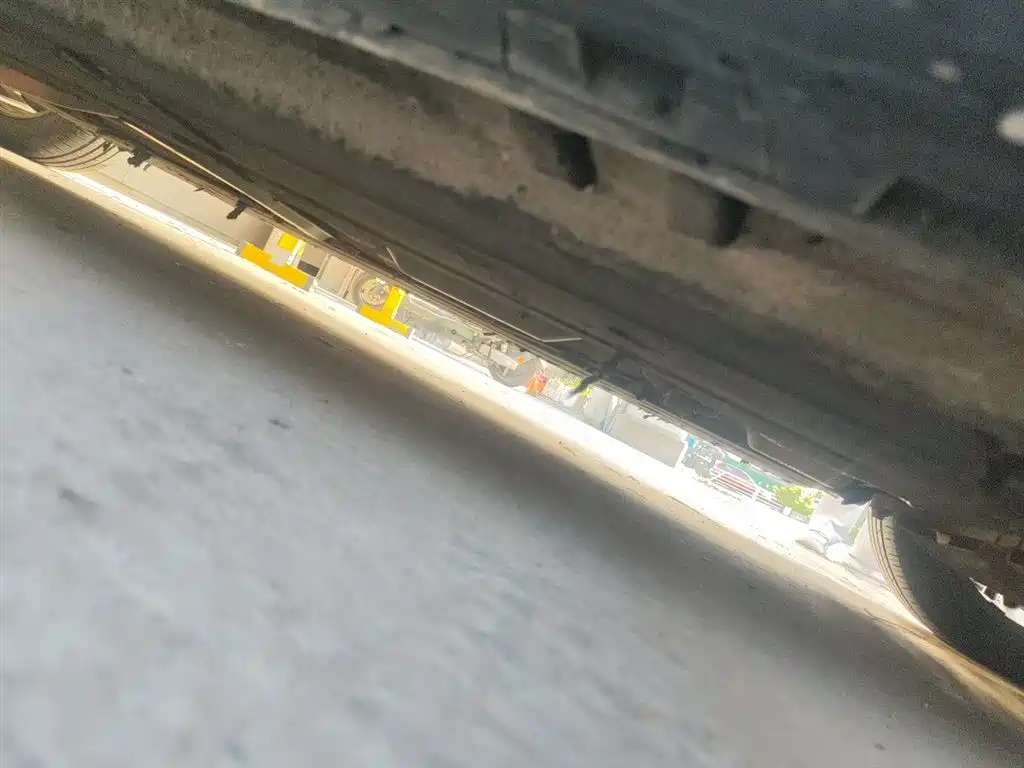 Hongqi H5 2023 1.5T DCT Smart Connect Flag Rhythm фото 16
