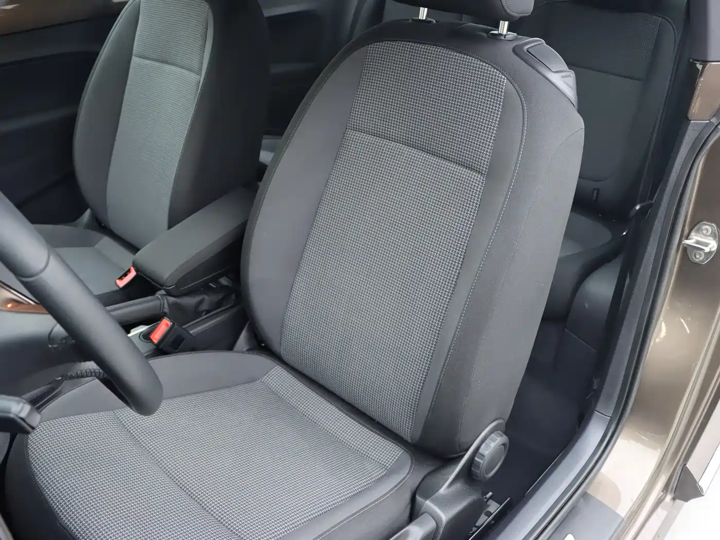 Volkswagen Beetle 2015 180TSI фото 7