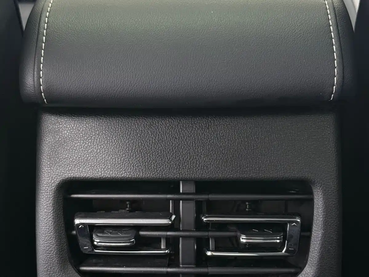 Haval M6 2023 PLUS 1.5T DCT Luxury Smart Connect фото 17
