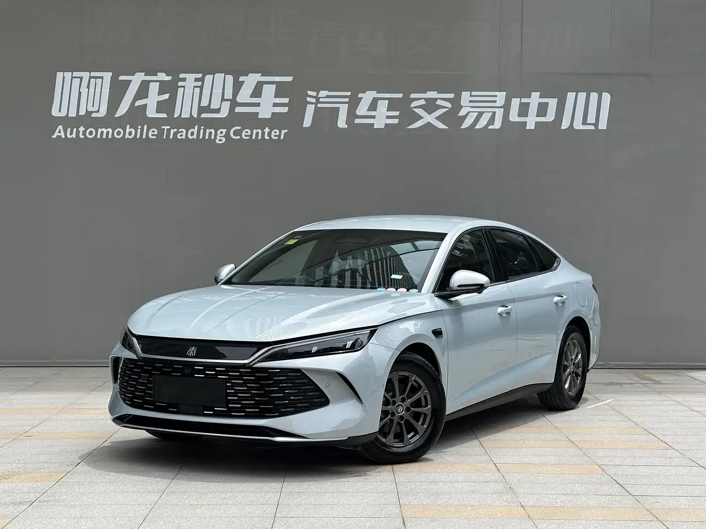BYD Qin L 2025 DM-i Smart Drive Edition 80KM Leading