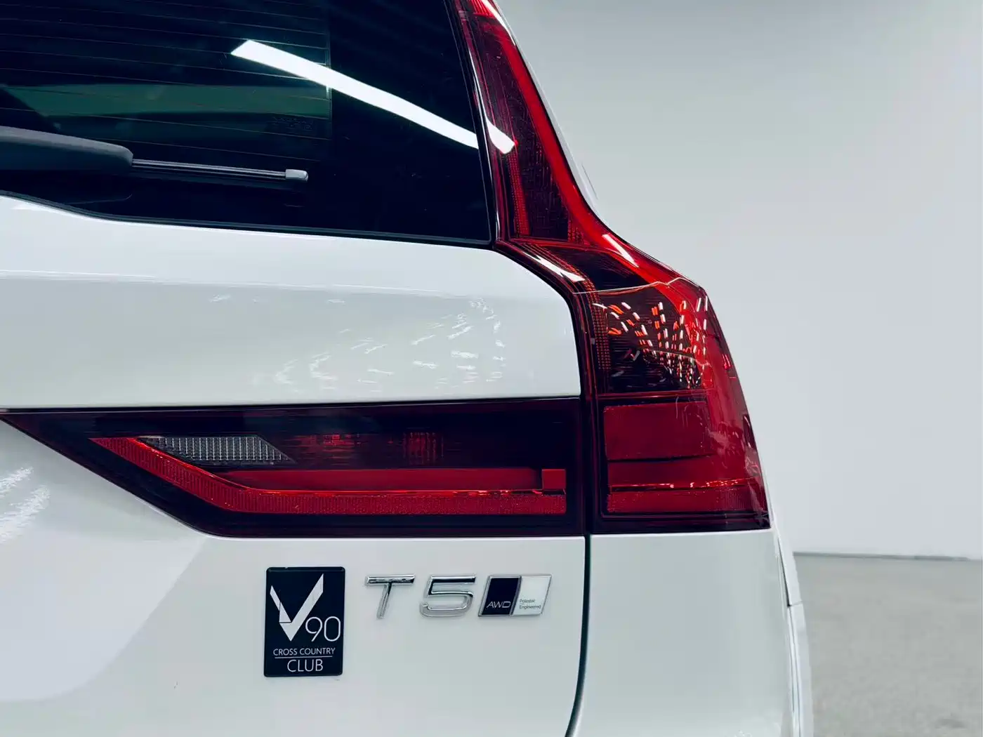 Фото 18 - Volvo V90