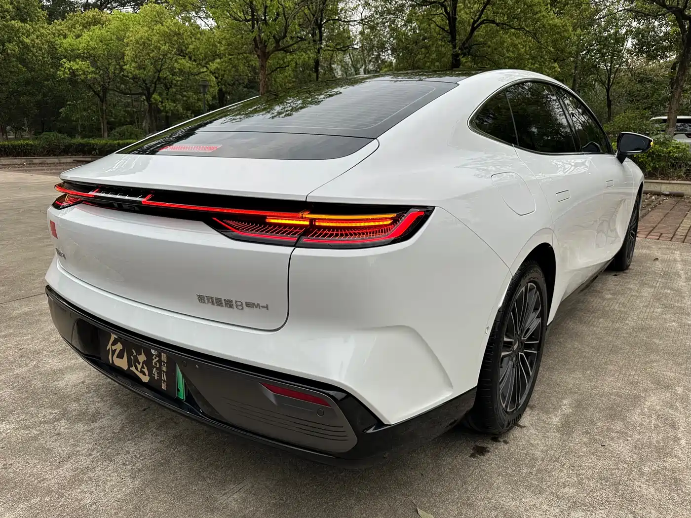 GEELY GALAXY GALAXY SPARKLE 8