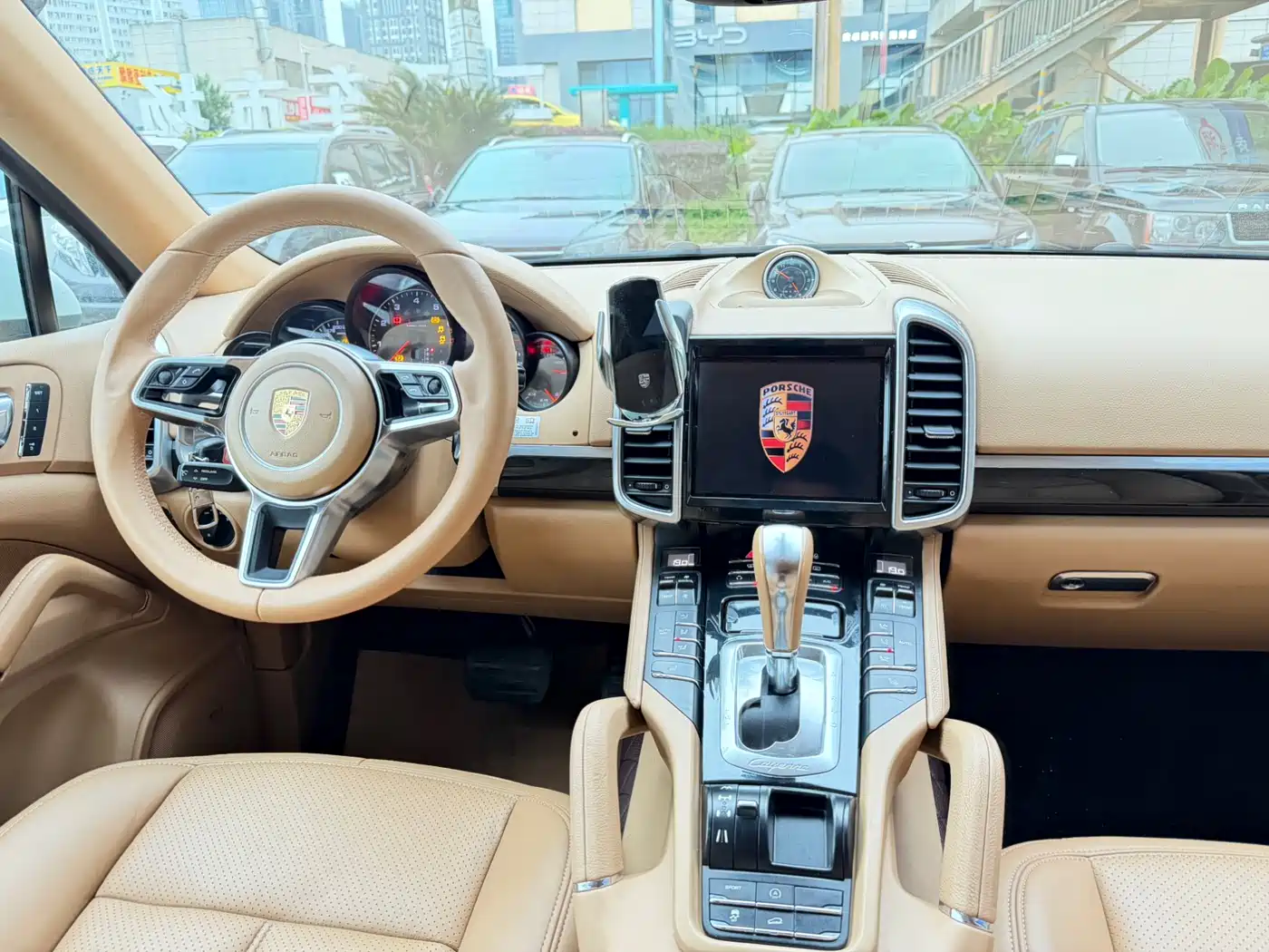 Porsche Cayenne фото 8