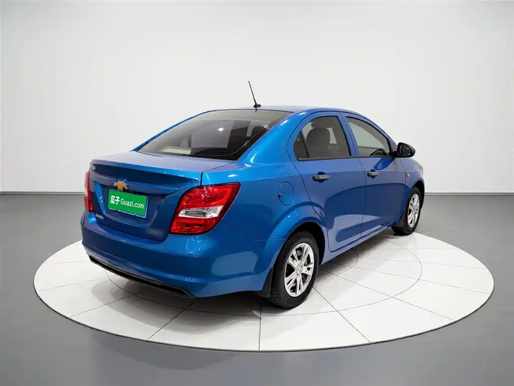 Chevrolet Aveo 2014 Sedan 1.4SL MT Luxury Edition фото 7