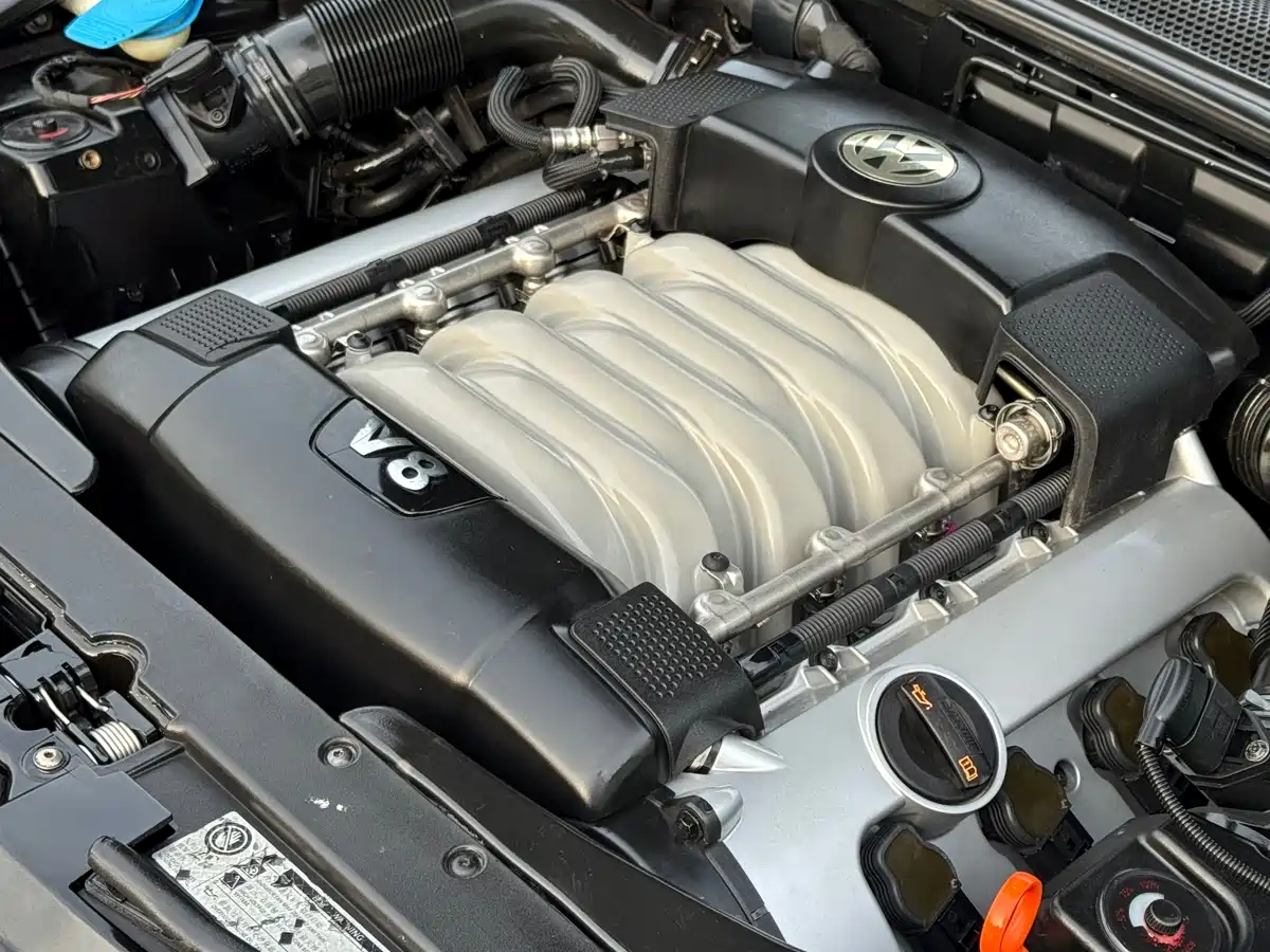 Volkswagen Phaeton 2013 4.2L Poltrona Frau Edition фото 17
