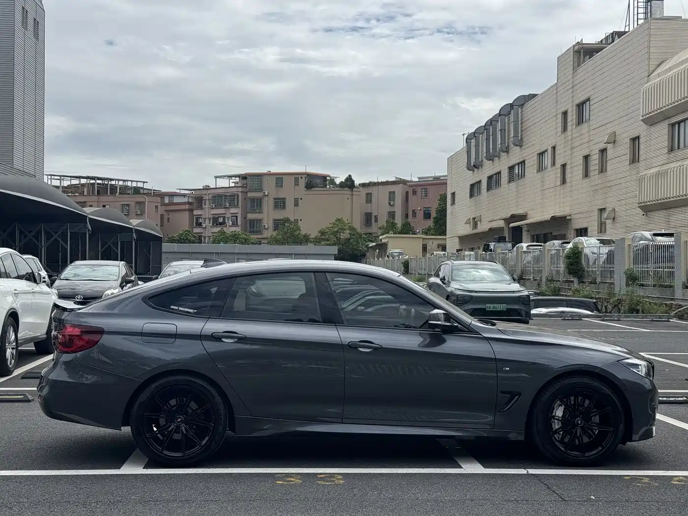 BMW 3 Series GT 2021 2020 320i M Sport Black Night Edition