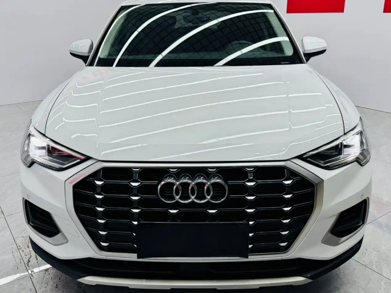 Audi Q3 2021 35 TFSI Fashion Sport фото 2