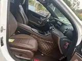 Фото 7 - Mercedes-Benz E-Class