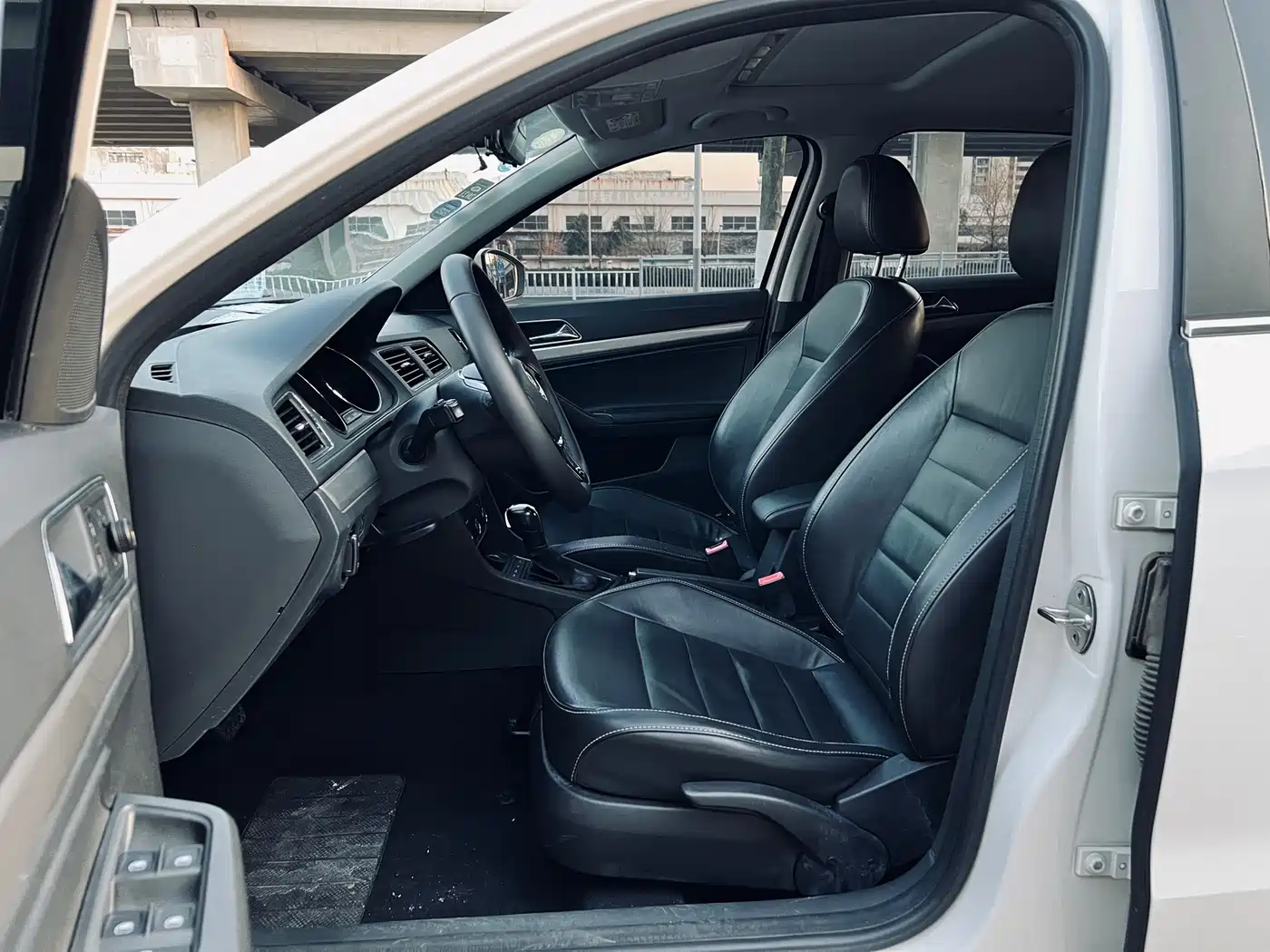 Volkswagen Lavida 2017 230TSI DSG Comfort Edition фото 12