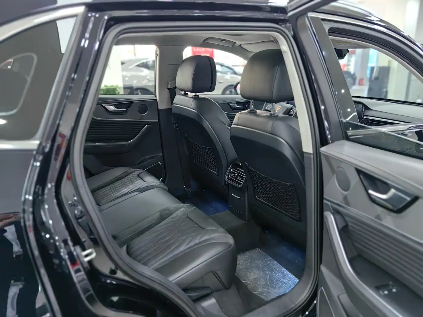 Hongqi HS5 2023 2.0T Flag Enjoy Pro Edition фото 7