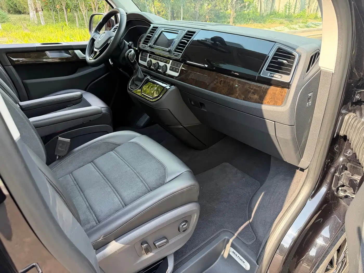 Volkswagen Multivan 2019 2018 2.0TSI 4WD Explorer Edition 7-Seater