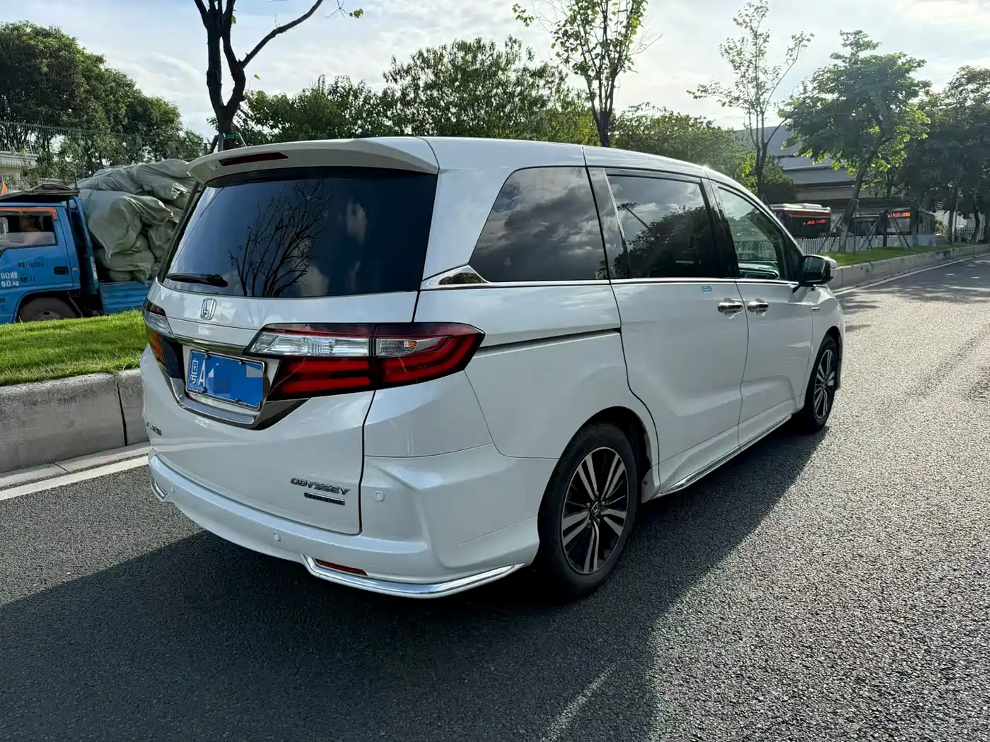 Фото 4 - Honda Odyssey