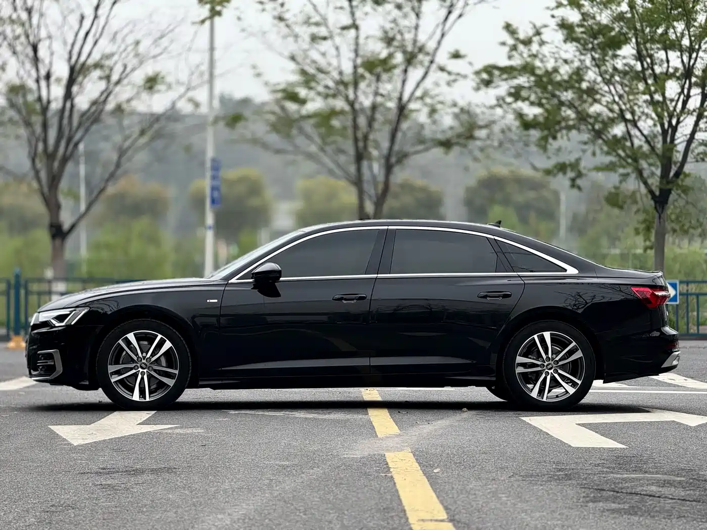 Audi A6L 2025 Model Year Facelift 40 TFSI Luxury Sport фото 3