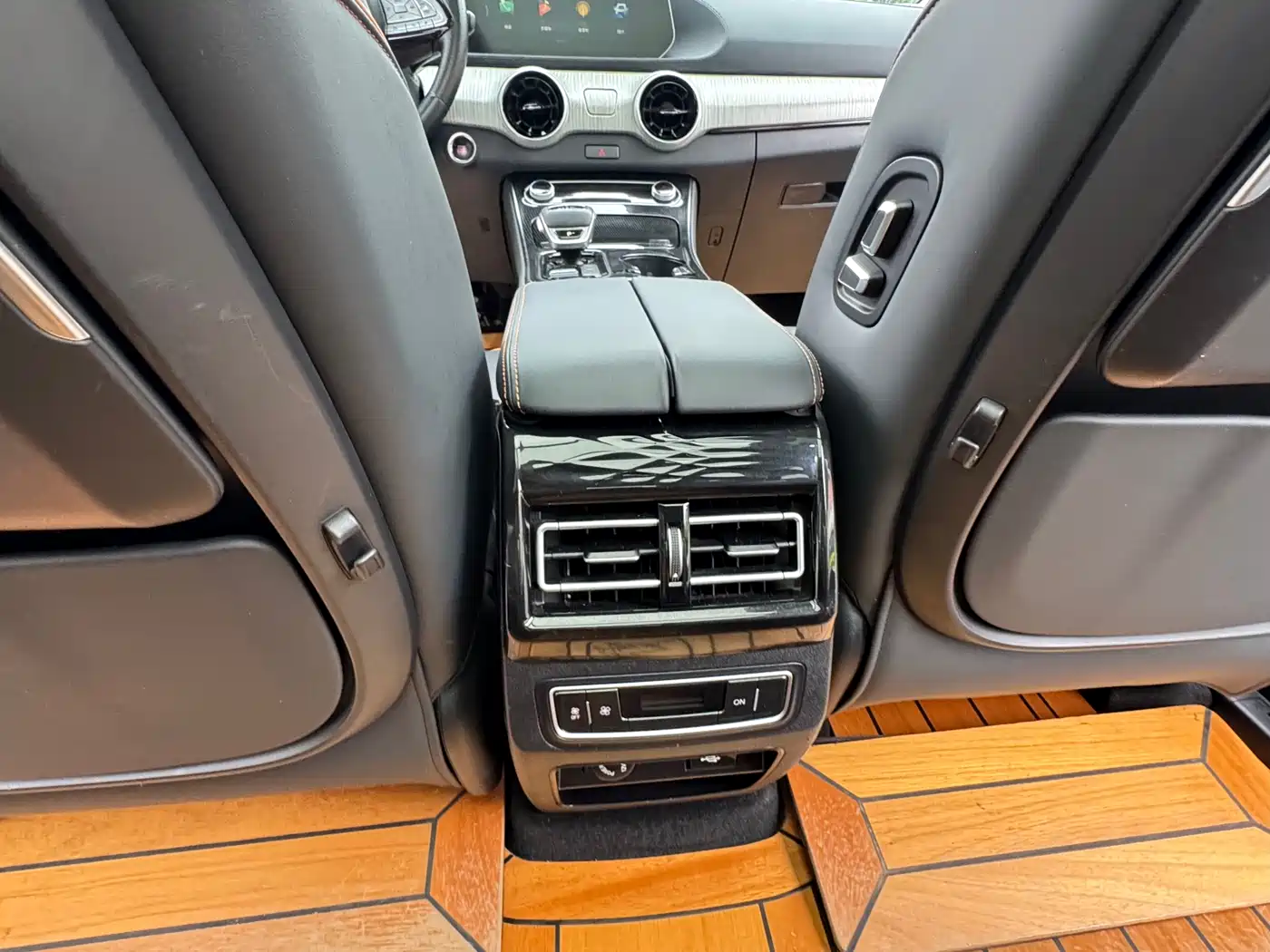 Dongfeng Fengxing Fengxing Yacht 2022 2022 1.5T DCT Wave Chaser Edition