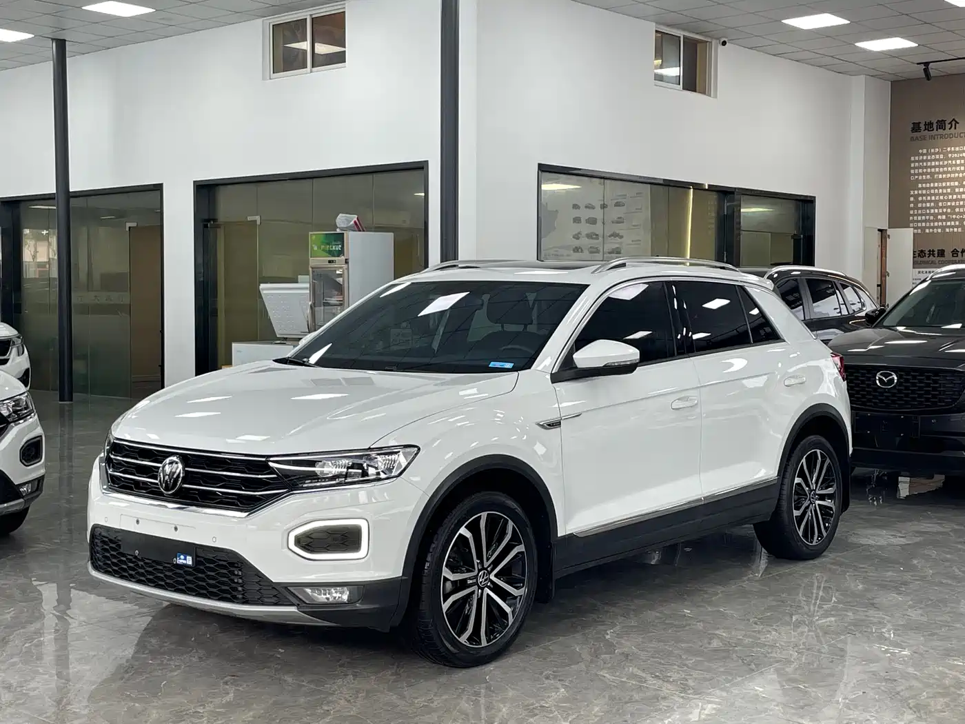 VOLKSWAGEN T ROC EXPLORING SONGS