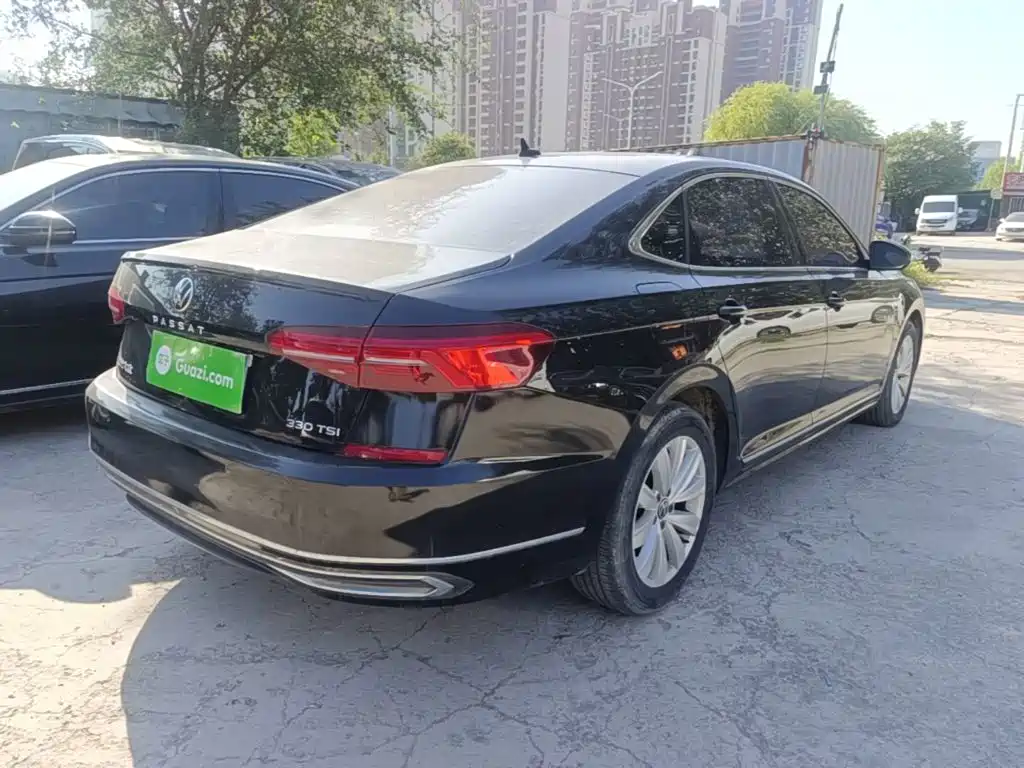 Photo 7 - Volkswagen Passat