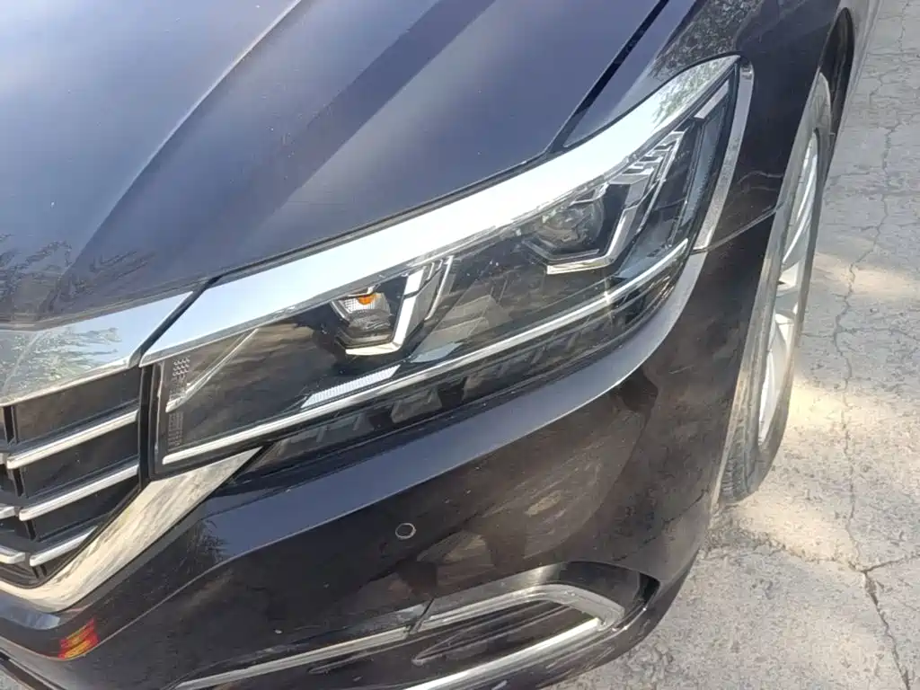 Photo 24 - Volkswagen Passat