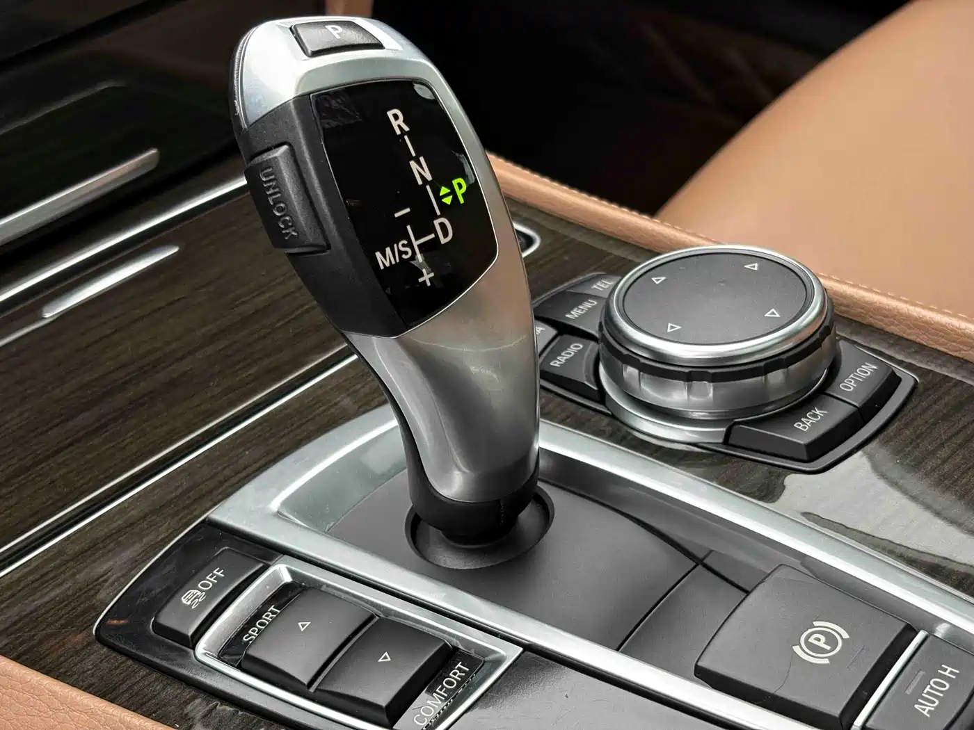 BMW 7 Series 2014 730Li Premium фото 7