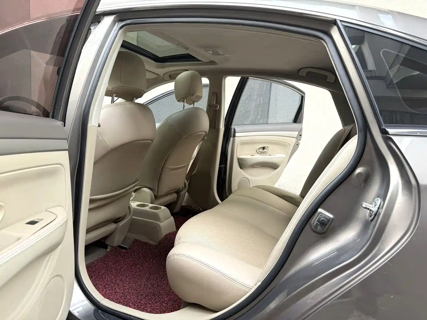 Фото 6 - Nissan Sylphy